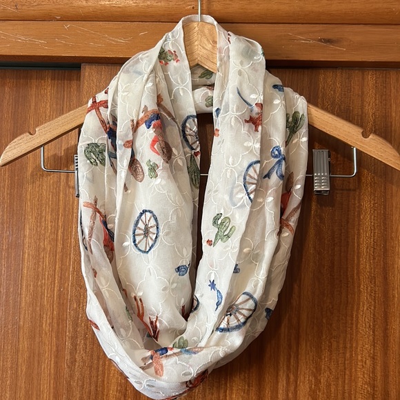 Three new infinity scarves. - Picture 8 of 8